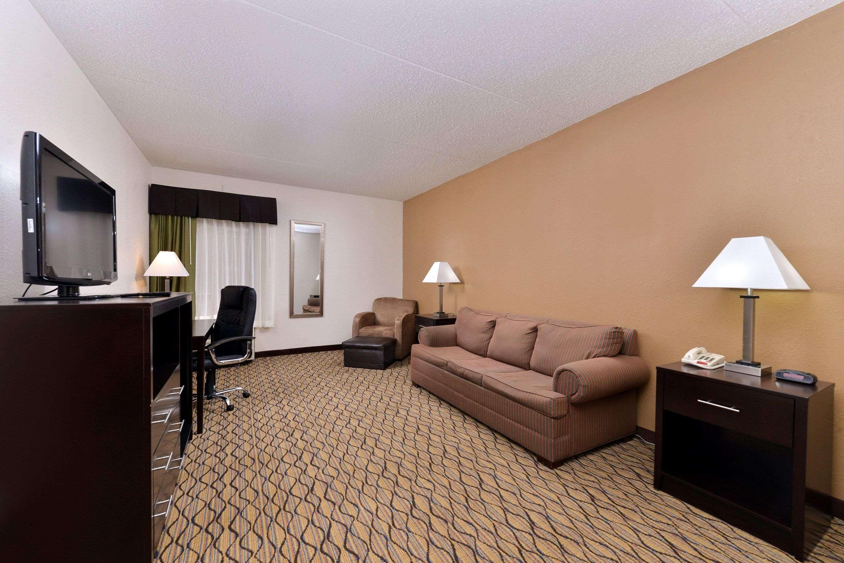Quality Inn & Suites Matteson Near I-57 Exterior photo